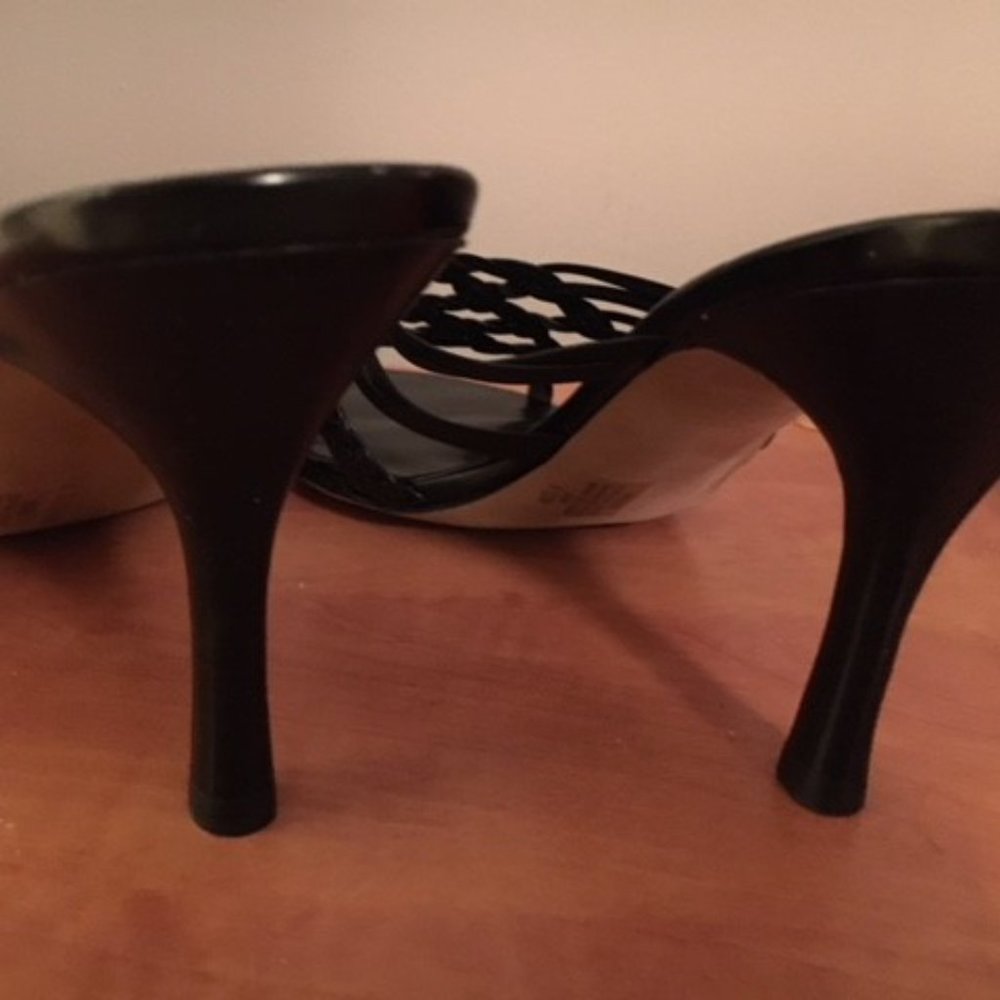Shoes - Picture 4 of 6
